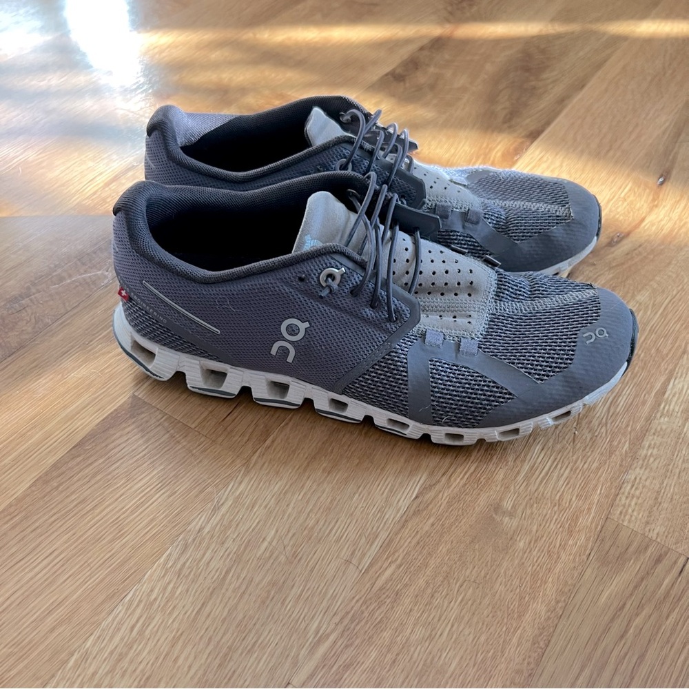 On Running Charcoal and Light Gray / Purple Athletic Shoes